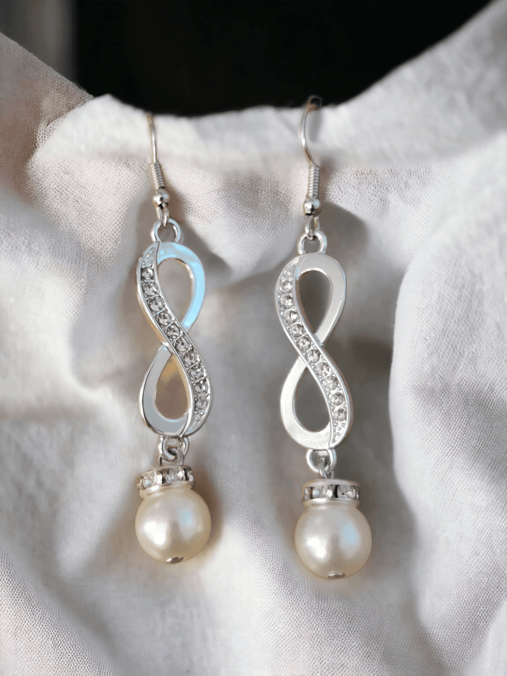 Infinity Earrings with Rhinestones and Glass Pearl - ZeesPieces