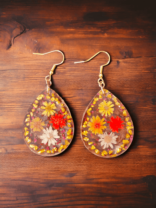 Teardrop Shaped Clear Resin Earrings with Dried Flowers and Golden Crushed Glass - ZeesPieces